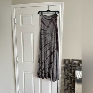VICI Collection Gray and Black Tie Dye Maxi Skirt